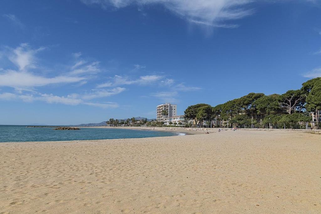 Vitaly Beach Cambrils Exteriör bild